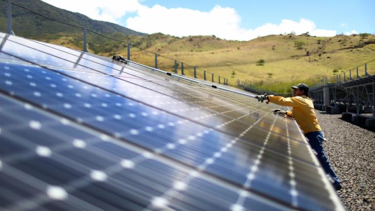 Costa Rica’s Energy Policy: an Example to Follow or to Avoid?
