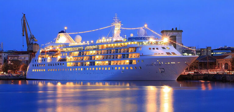 Puntarenas Receives Three Cruise Ships With More Than 2700 Tourists