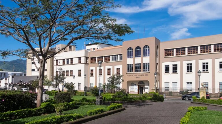 Costa Rican College of Physicians Urges the Population to Avoid Excesses during Holiday Season